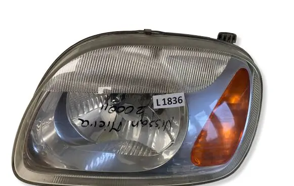 Nissan Micra Headlight/headlamp 260601F511 89004679