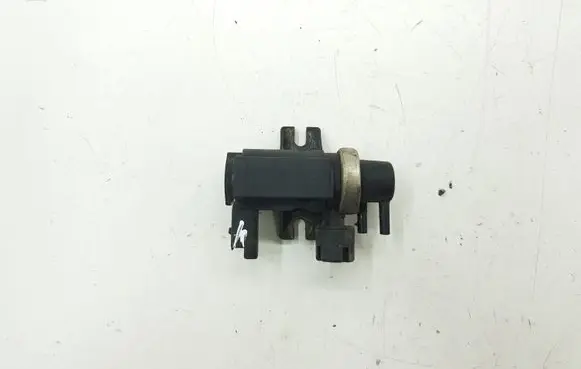 Vacuum valve