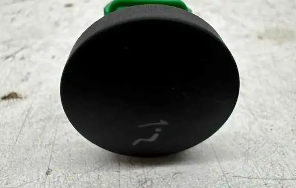 Nissan Qashqai Other switches/knobs/shifts N81270 27562