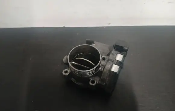 Volvo V70 Throttle valve 8692720 07W082 0281002701