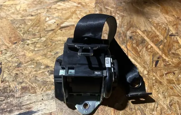 Land Rover Range Rover Velar Rear seatbelt 00000900H 631752900C