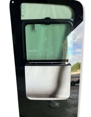 Ford Transit Side middle window/glass BK31B25701A