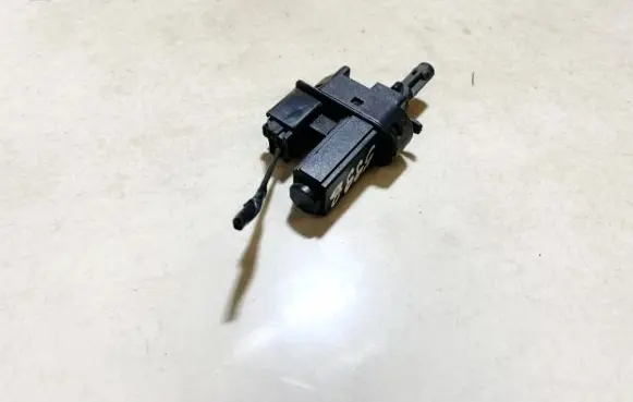 Clutch pedal sensor