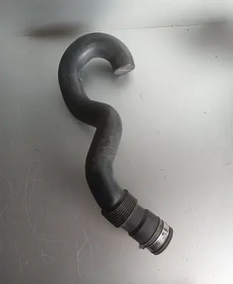 Audi A8 S8 D3 4E Air intake hose/pipe 077129951C