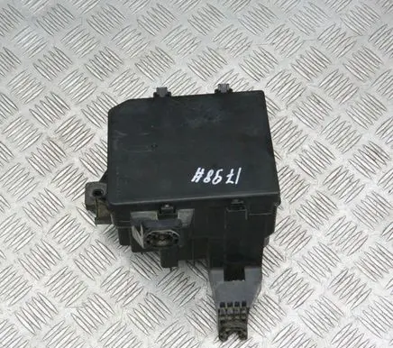 Nissan NP300 Fuse box set 284B8EB300