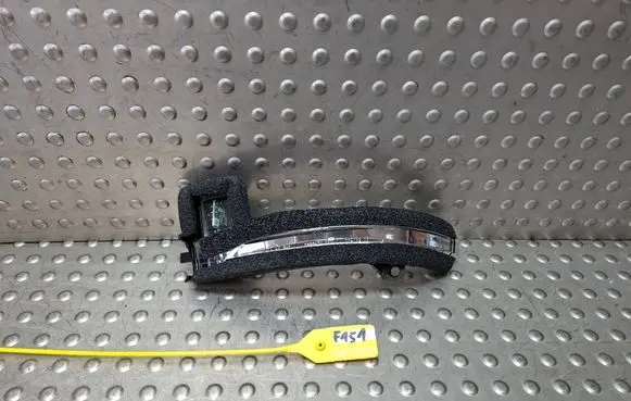 Chrysler Pacifica Mirror indicator light 68318297AA