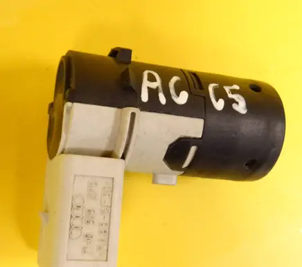 Audi A6 S6 C5 4B Parking PDC sensor 7H0919275