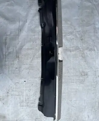 Trunk/boot sill cover protection