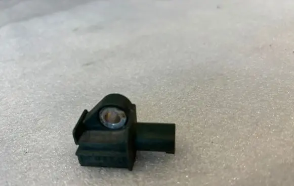 Mercedes-Benz C W204 Airbag deployment crash/impact sensor A1729056000 1729056000