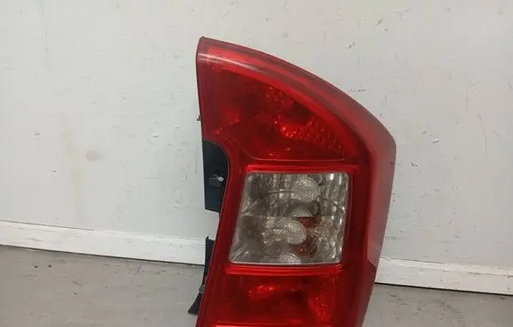 KIA Carens II Rear/tail lights 92402100