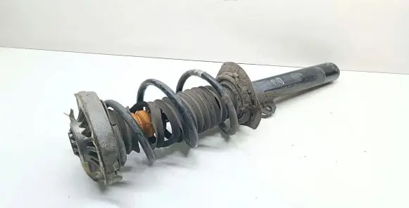 BMW 2 F46 Front shock absorber with coil spring 6872522 31316872522