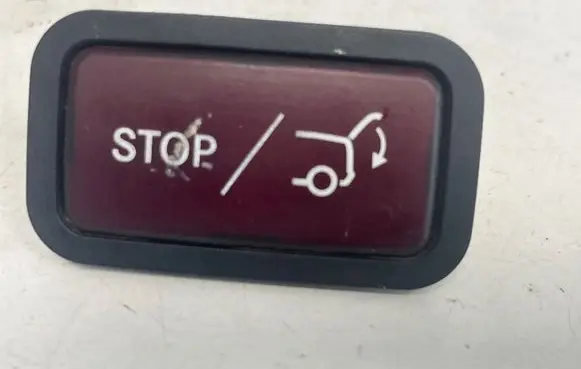 Mercedes-Benz C W205 Tailgate/trunk/boot open switch 2128210651