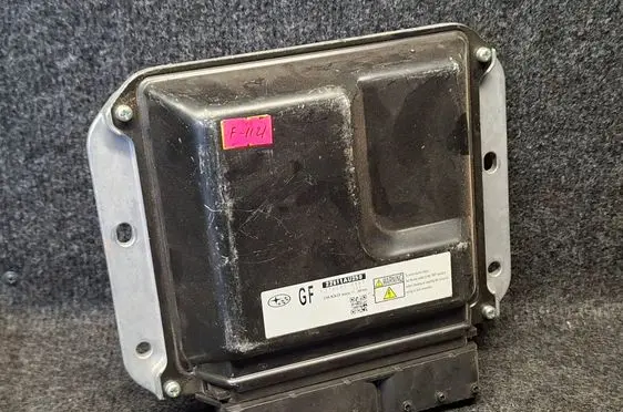 Subaru Forester SH Engine control unit/module 22611AU250 2757000983