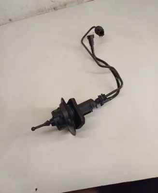 Ford Focus C-MAX Clutch master cylinder 3M517A543PD