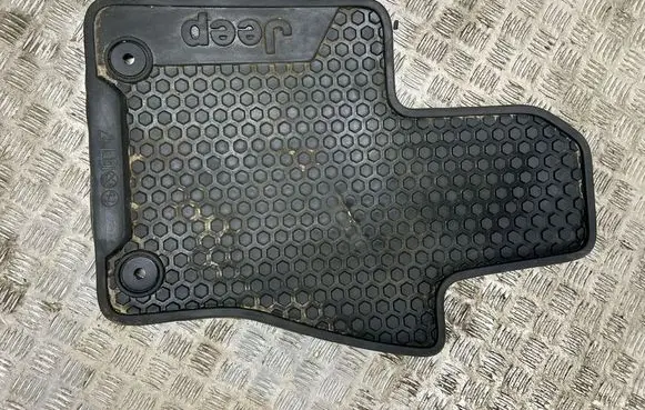 Jeep Cherokee Car floor mat set 6PB01TRMAA