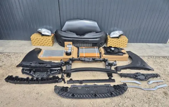 Renault Kangoo II Front piece kit 