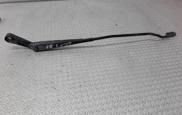 Front wiper blade arm