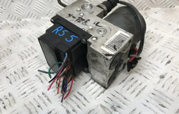 Nissan X-Trail T30 ABS Pump 476008H720