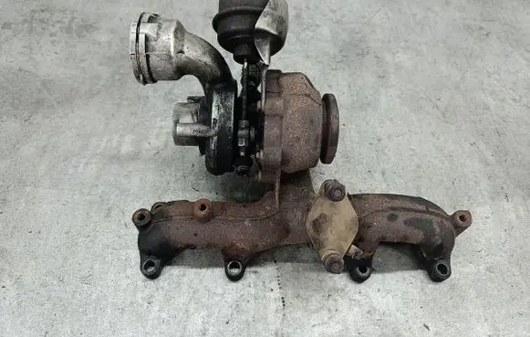 Volkswagen Touran I Turbo 04431015073