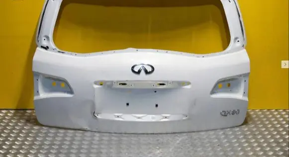 Infiniti QX80 Tailgate/trunk/boot lid K010M-1LAMA