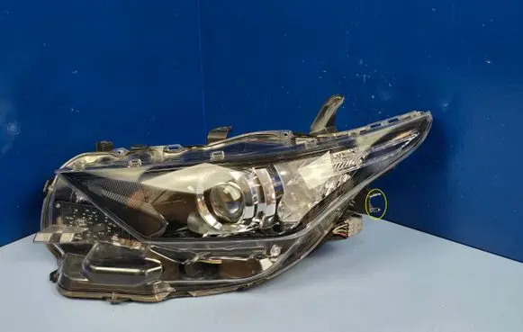 Toyota Auris E180 Headlight/headlamp 8115002K30 90070908