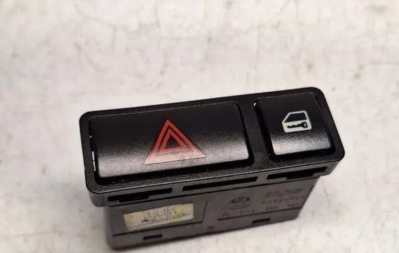 BMW 3 E46 Hazard light switch 61318368920