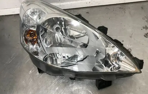 Peugeot Partner Headlight/headlamp 085521129R