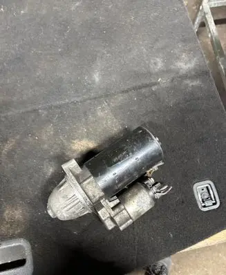 Mercedes-Benz E W211 Starter motor 001109250