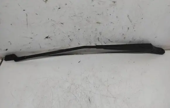 Front wiper blade arm