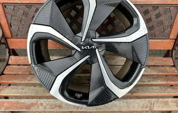 KIA EV6 R20 alloy rim 