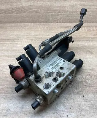 BMW 5 E60 E61 Active stabilizer control/valve assembly 6760840