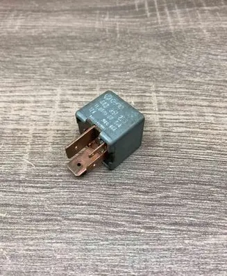 Audi 80 90 B3 Other relay 443951253