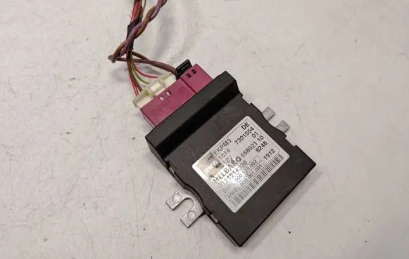 BMW 5 F10 F11 Fuel injection pump control unit/module 7301554 16147301554 16147358144