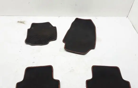 Renault Captur Car floor mat set 8201394371