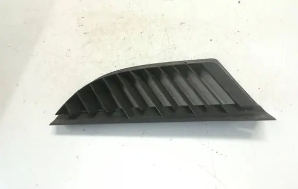 Mitsubishi Colt Front bumper lower grill MN127774