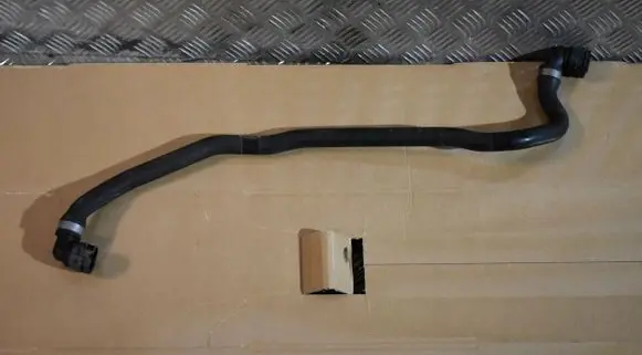 BMW X4 G02 Engine coolant pipe/hose 7535540