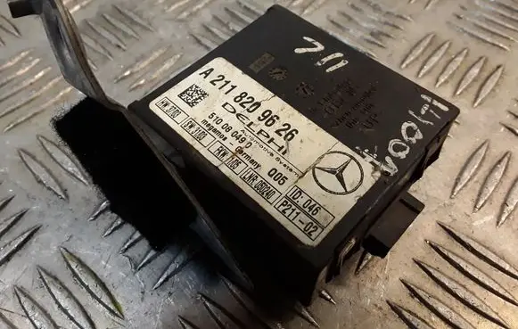 Mercedes-Benz E W211 Alarm control unit/module A2118209626 2118209626