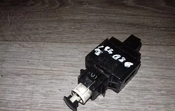 Volvo S80 Brake pedal sensor switch 8622064