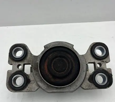 Volvo V60 Engine mount bracket 31316875