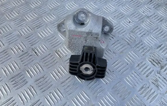 Volvo C40 Engine mount vacuum valve 32298843