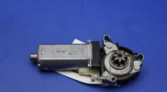 Mercedes-Benz C W204 Seat adjustment motor 0390203002