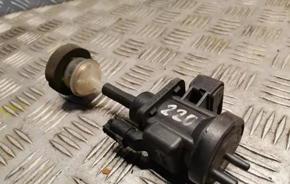 Mercedes-Benz S W220 Turbo solenoid valve 0005450427