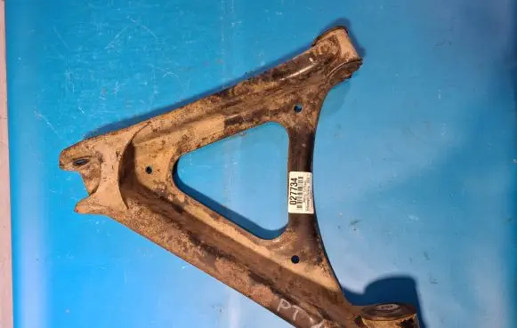 Volkswagen Touareg I Rear control arm