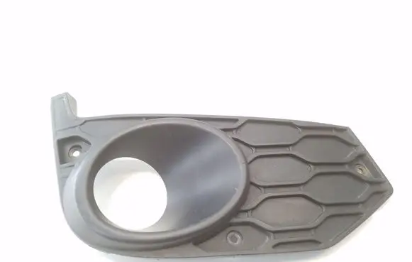 Iveco Daily 6th gen Front fog light trim/grill 5801562215