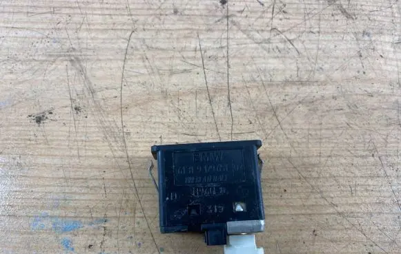 BMW 5 GT F07 AUX in-socket connector 9129651