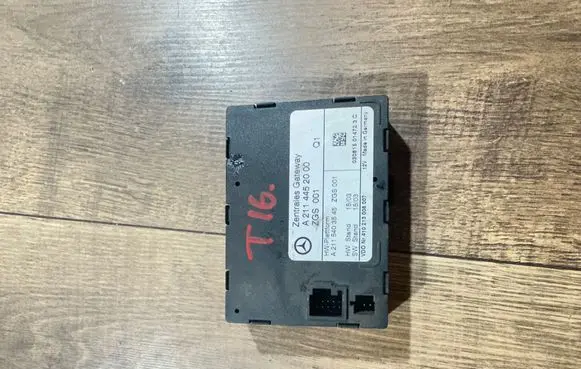 Mercedes-Benz E W211 Gateway control module A2114452000 A2115403545