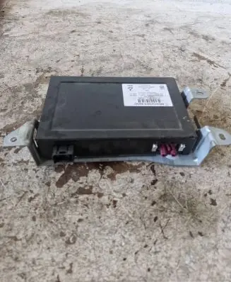Mercedes-Benz C W204 Antenna control unit A2048703694 A2048701896 A0024423160