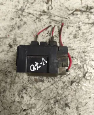 Volvo S70 V70 V70 XC Glow plug pre-heat relay 9162929