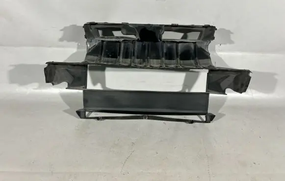 Volkswagen Touareg II Radiator cooling fan shroud 7P6121293 7P6121396 7P6121395