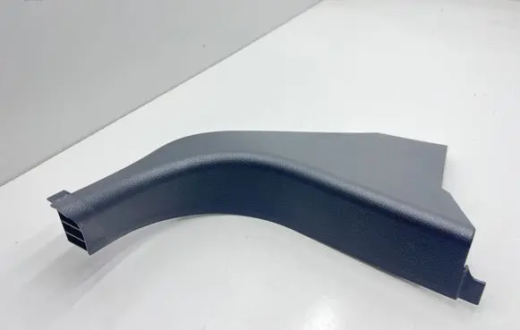 Foot area side trim